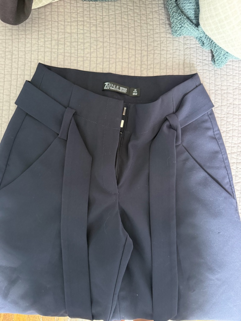 7th Avenue Navy Belted Ponte Shorts